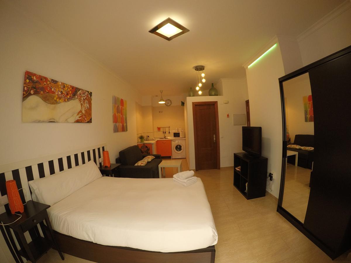 Apartamentos Gold マラガ エクステリア 写真